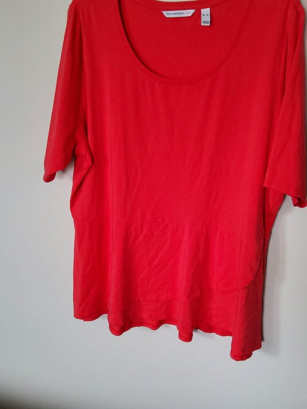 Isaac Mizrahi Coral Short sleeved tunic top size XL